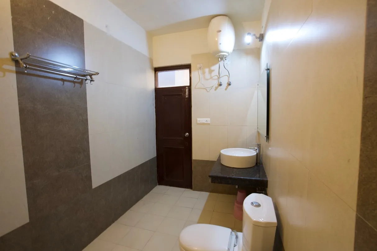 Langdale Manor Nainital Washroom