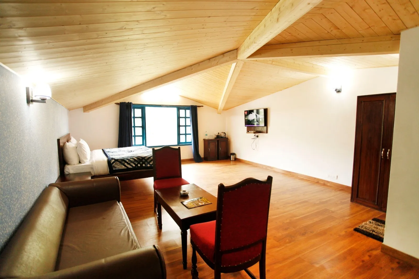 Manu Maharani Regency By Royal Collection Hotels Common Area