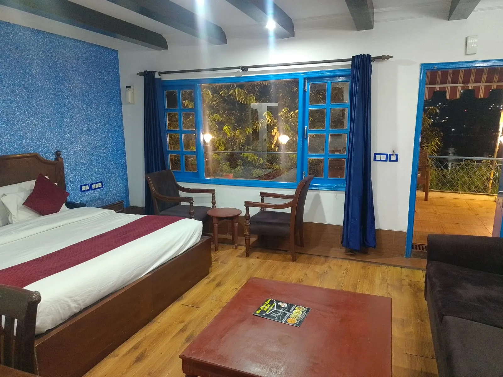 Manu Maharani Regency By Royal Collection Hotels Room