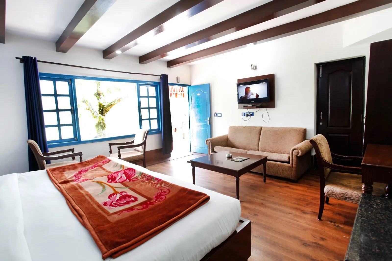 Manu Maharani Regency By Royal Collection Hotels Room