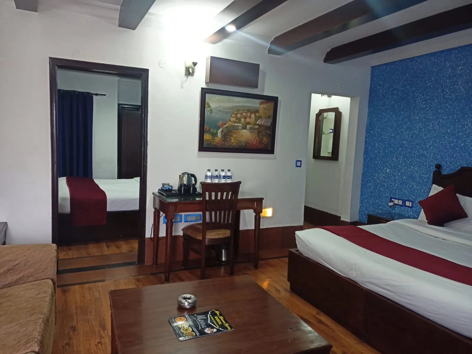 Manu Maharani Regency By Royal Collection Hotels Room