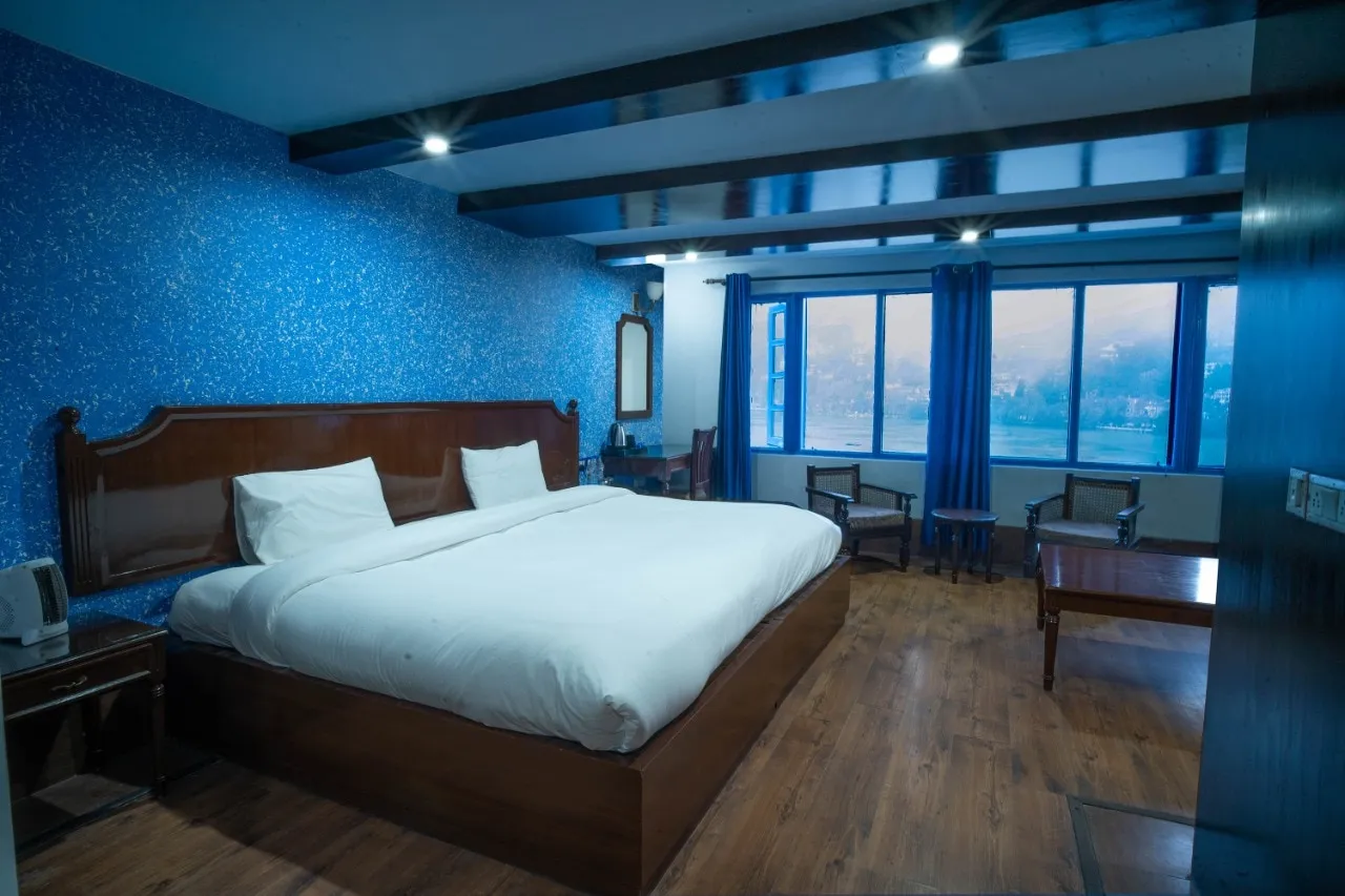 Manu Maharani Regency By Royal Collection Hotels Room
