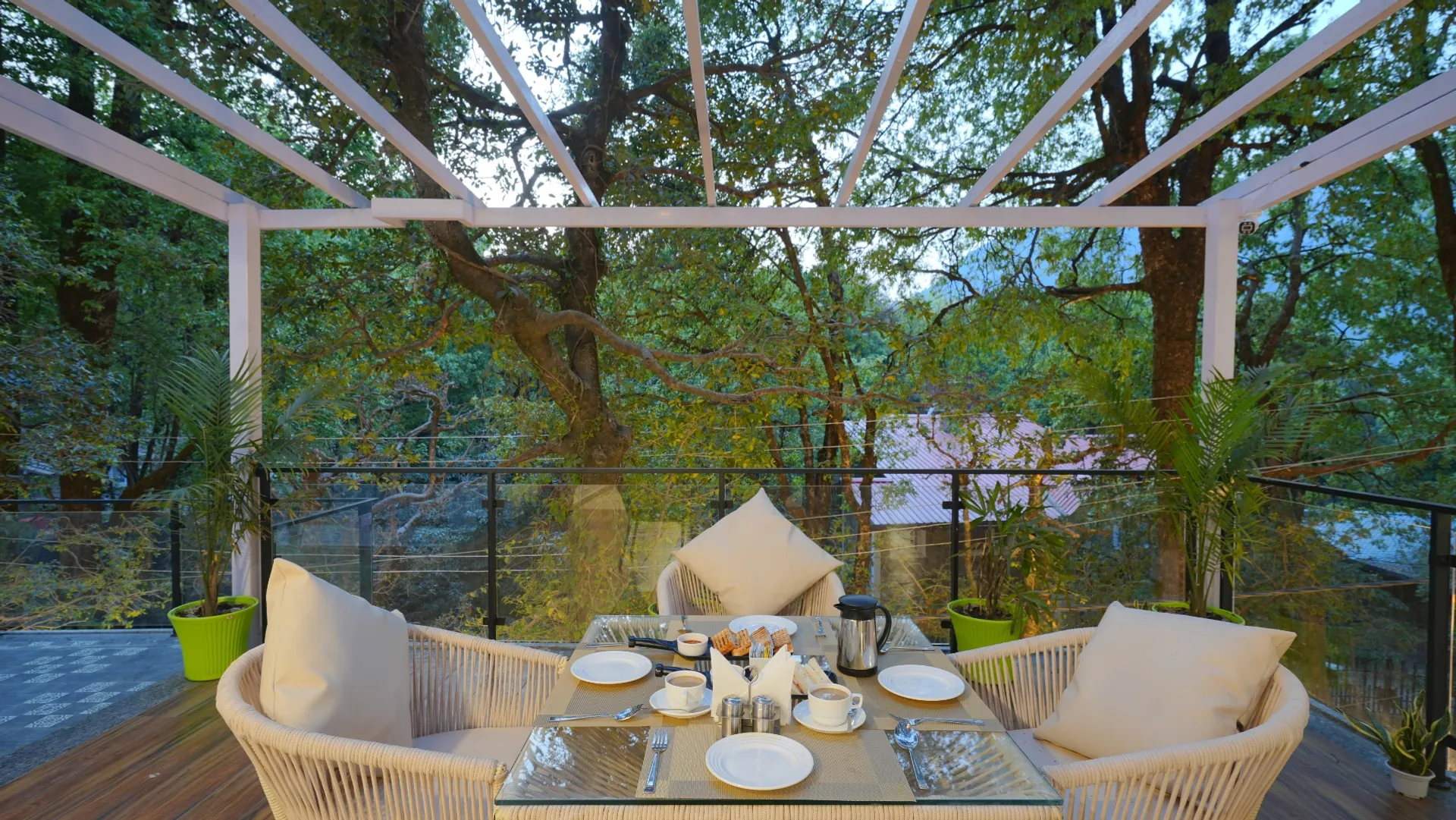 The Emerald by DLS Hotels, Nainital Restaurant