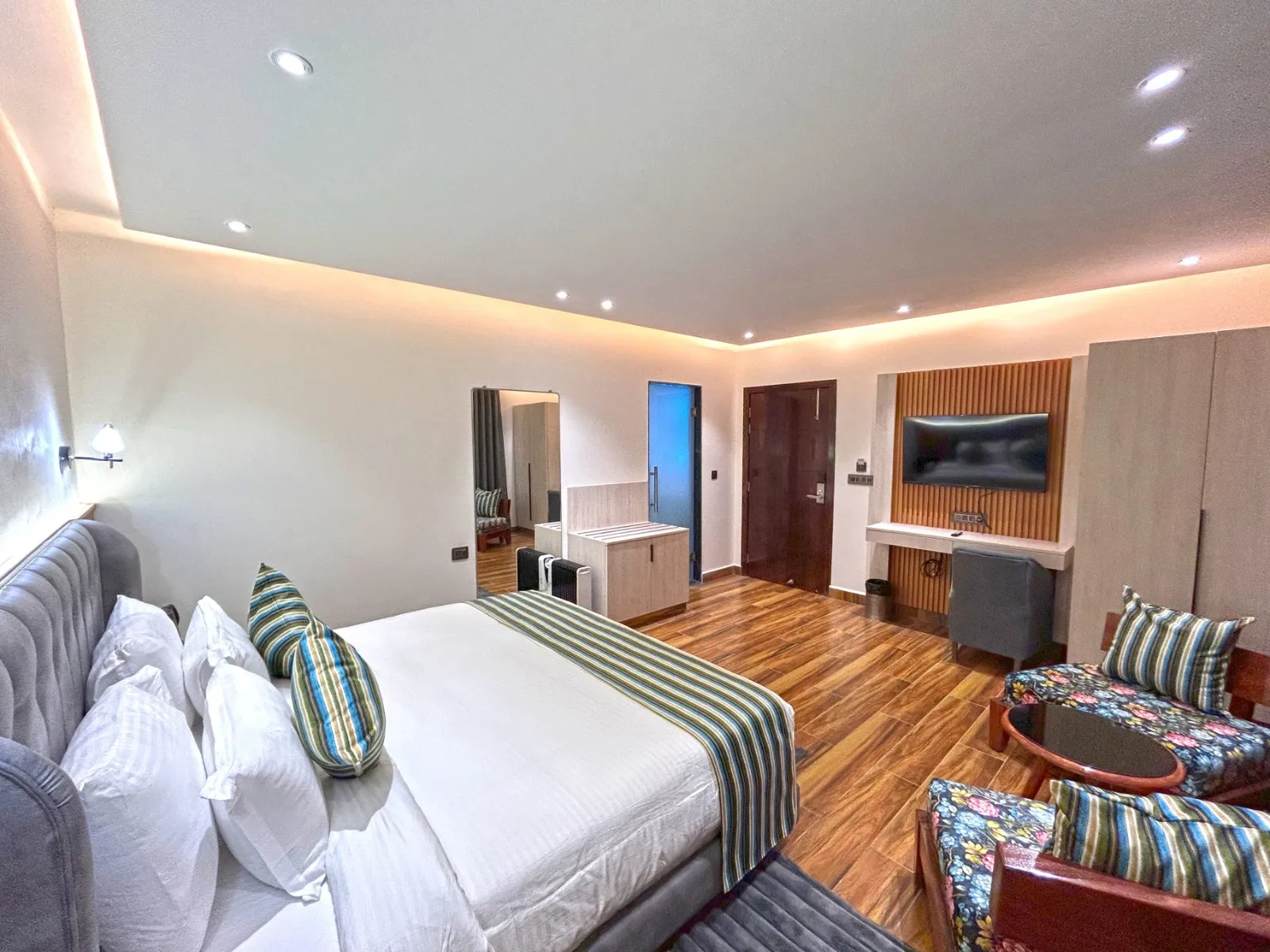 The Emerald by DLS Hotels, Nainital Room