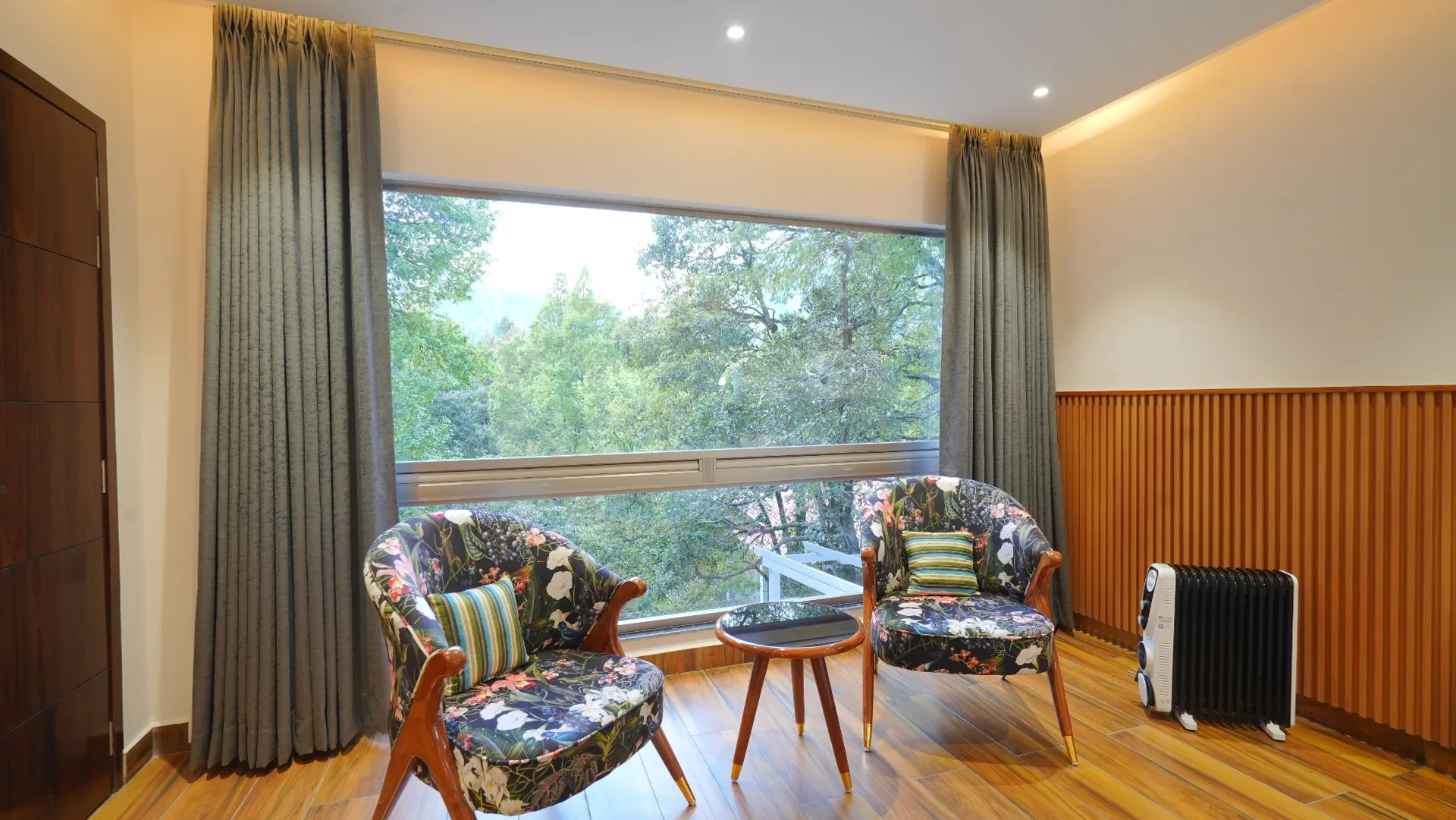 The Emerald by DLS Hotels, Nainital Room