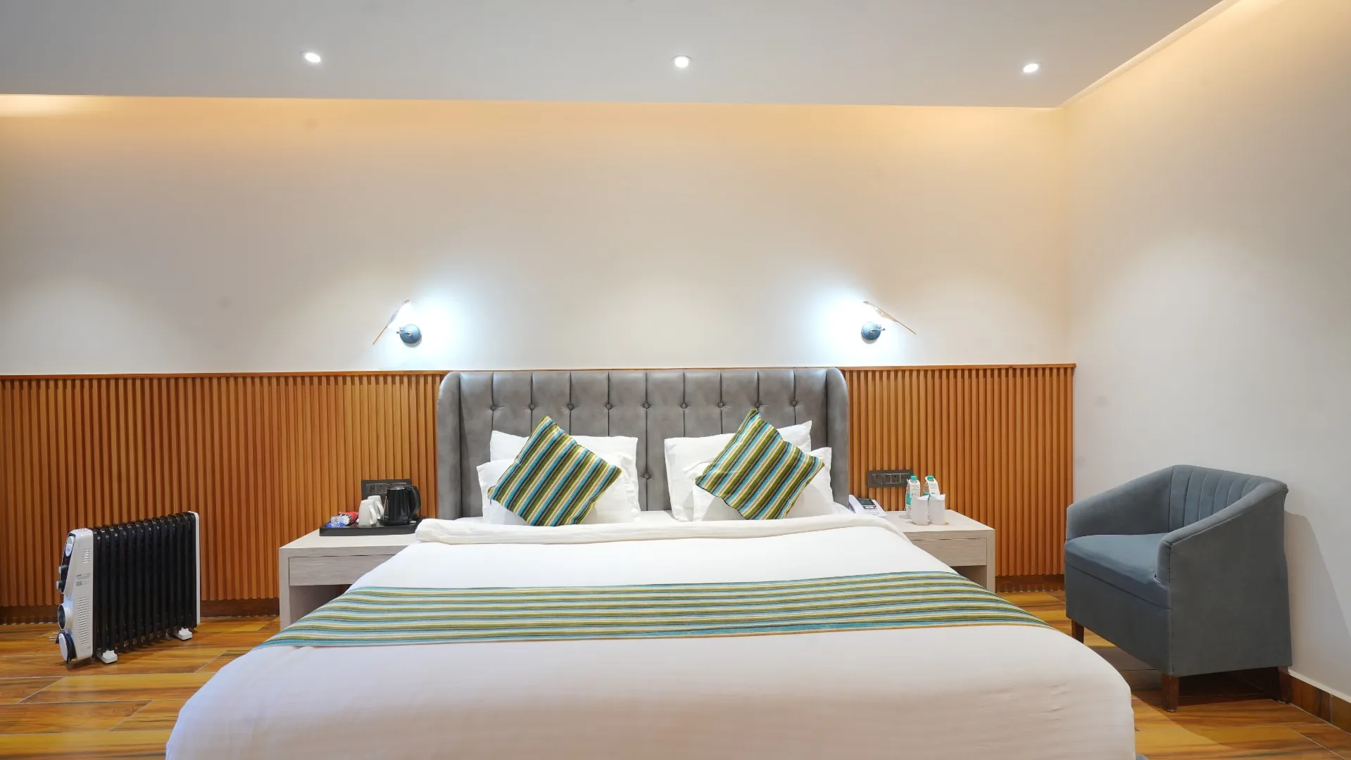 The Emerald by DLS Hotels, Nainital Room
