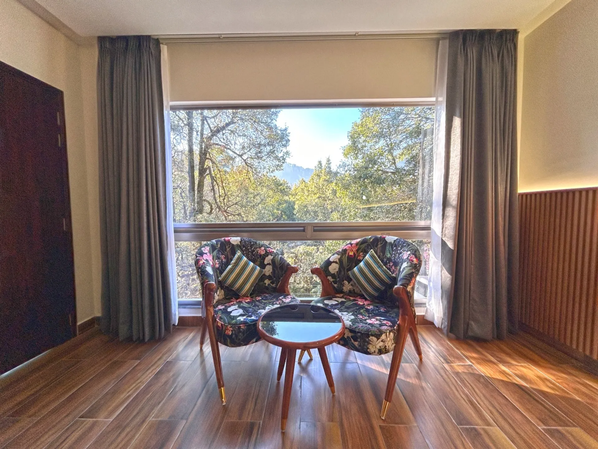The Emerald by DLS Hotels, Nainital Room