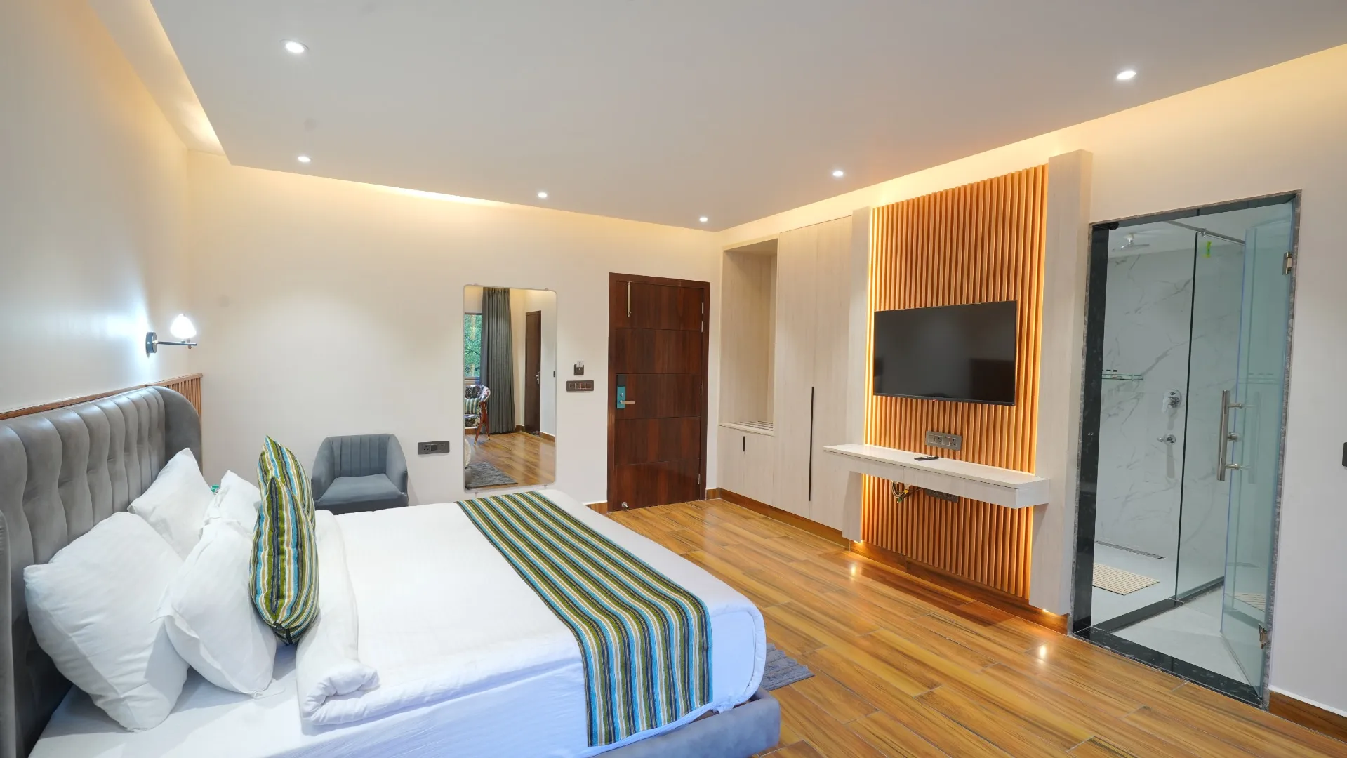 The Emerald by DLS Hotels, Nainital Room