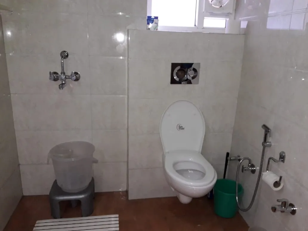 The Hive Cottage By Royal Collection Hotels Bathroom