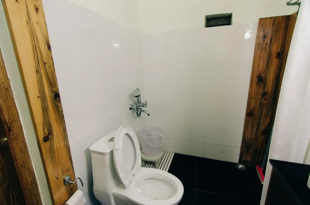 The Hive Cottage By Royal Collection Hotels Bathroom