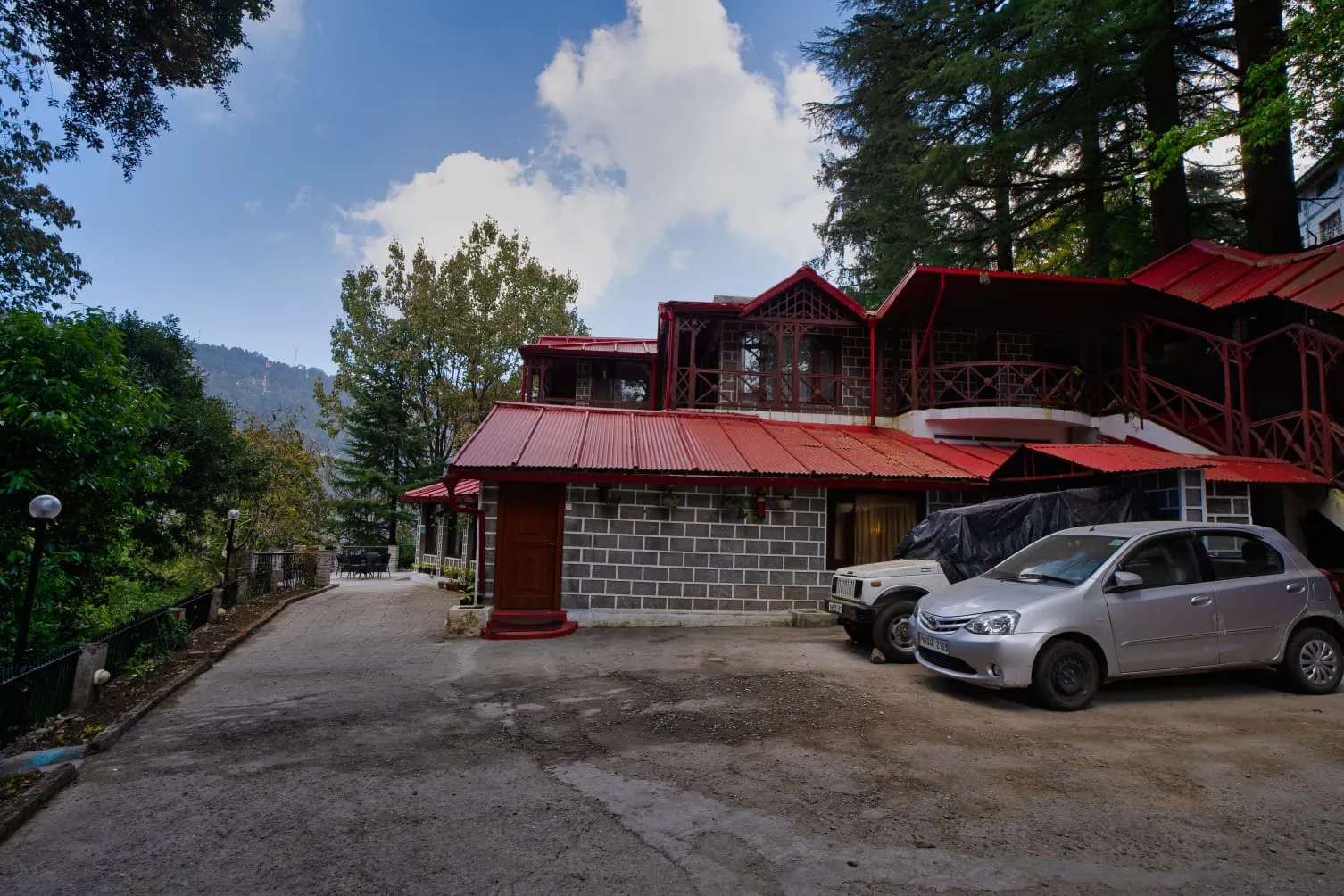 The Hive Cottage By Royal Collection Hotels Entrance