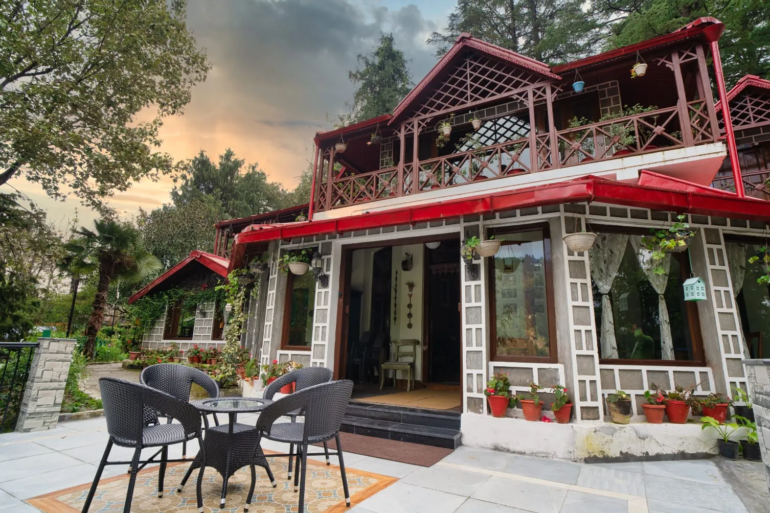 The Hive Cottage By Royal Collection Hotels Entrance