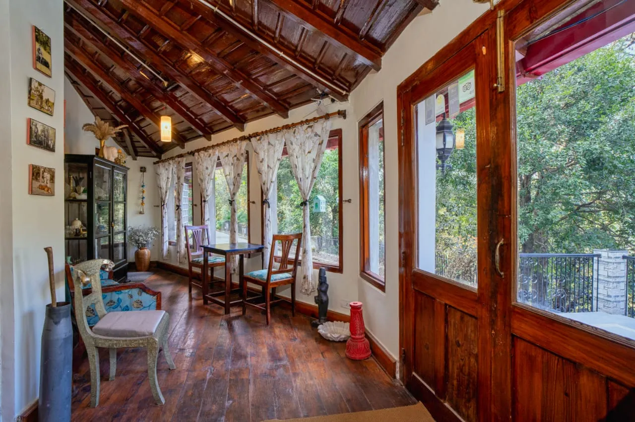 The Hive Cottage By Royal Collection Hotels Restaurant