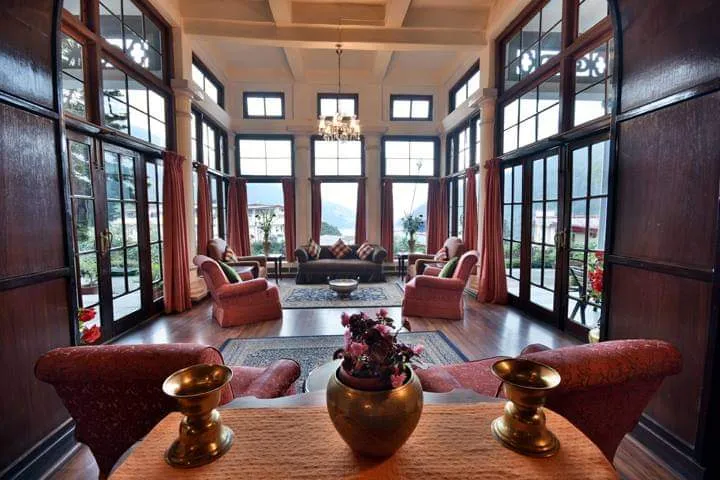 The Palace Belvedere (walkable distance from Mall Road) Common Area