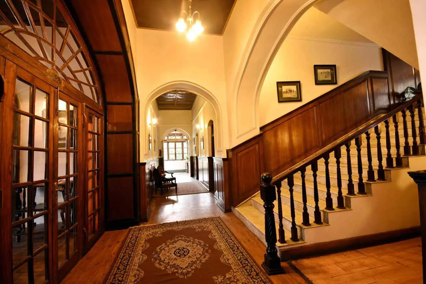 The Palace Belvedere (walkable distance from Mall Road) Common Area