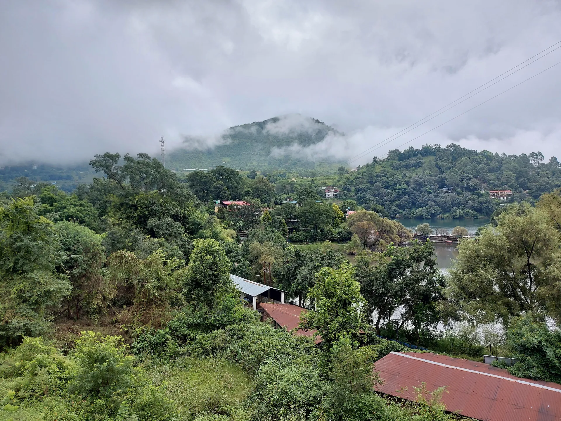 Vaapi Comfort Inn (A Unit Of SAM Hotels) Outdoors