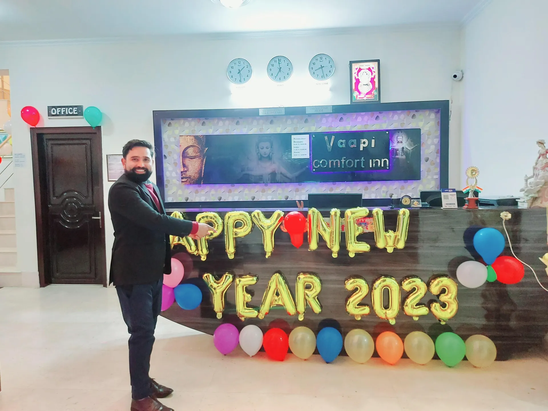 Vaapi Comfort Inn (A Unit Of SAM Hotels) Reception
