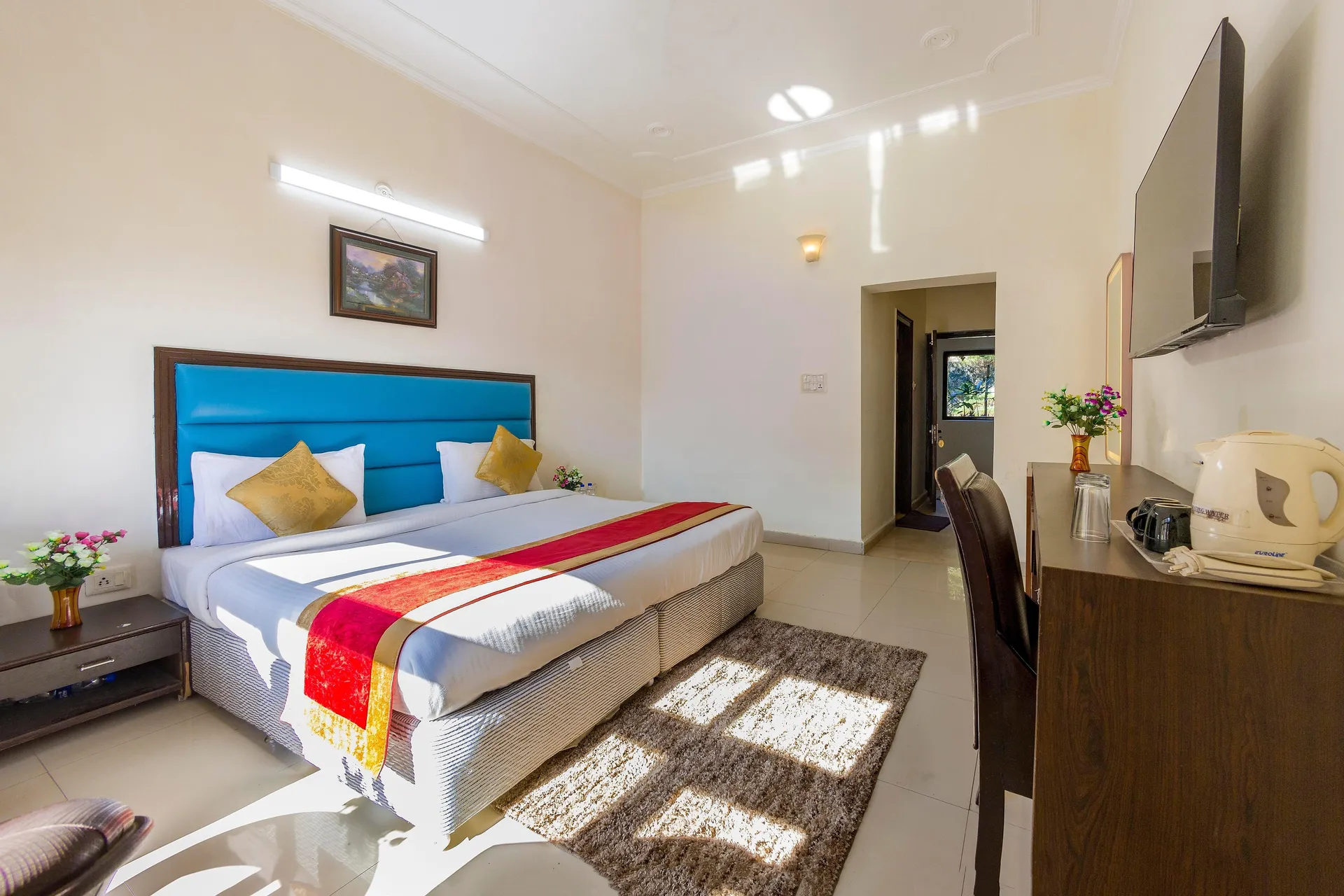 Vaapi Comfort Inn (A Unit Of SAM Hotels) Room