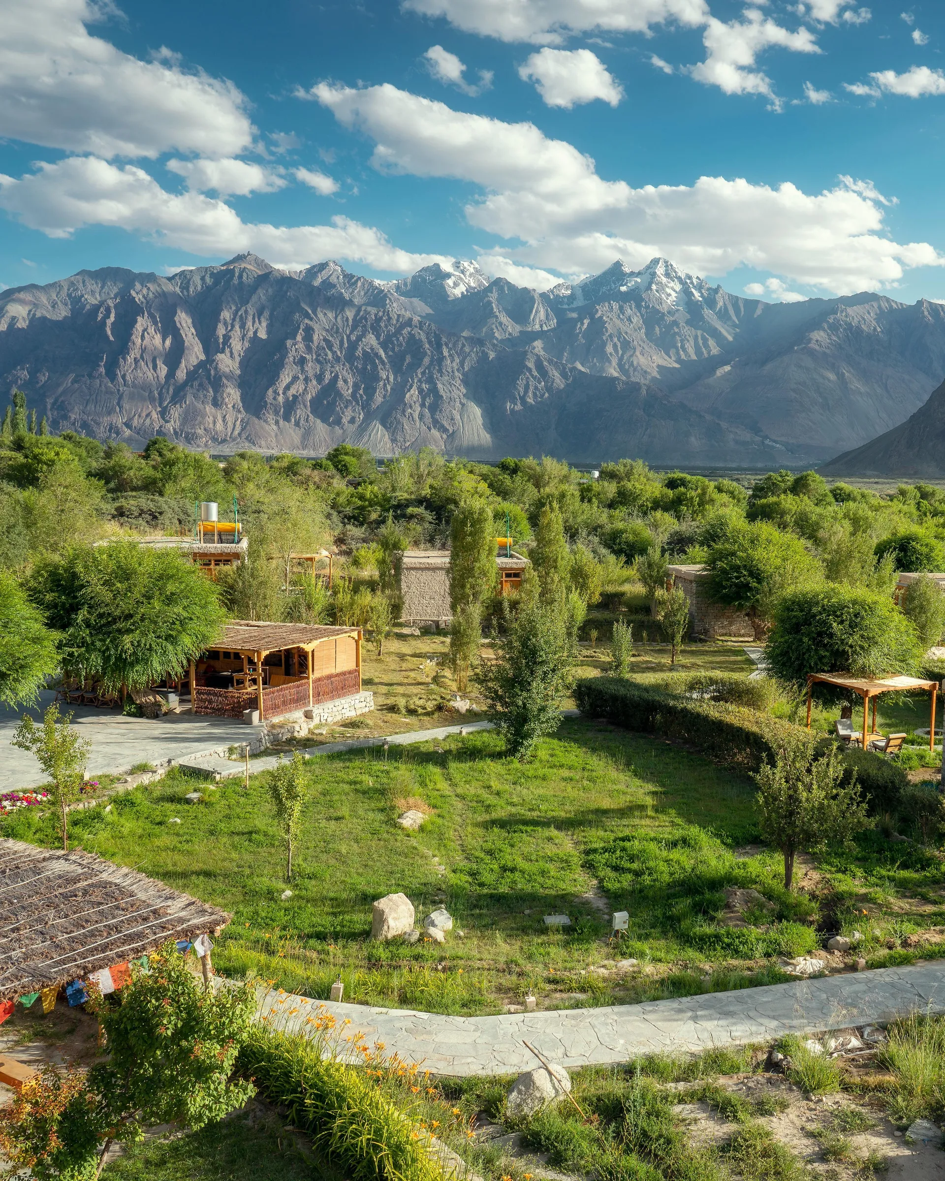 Lchang Nang  Retreat- The House of Trees Outdoors
