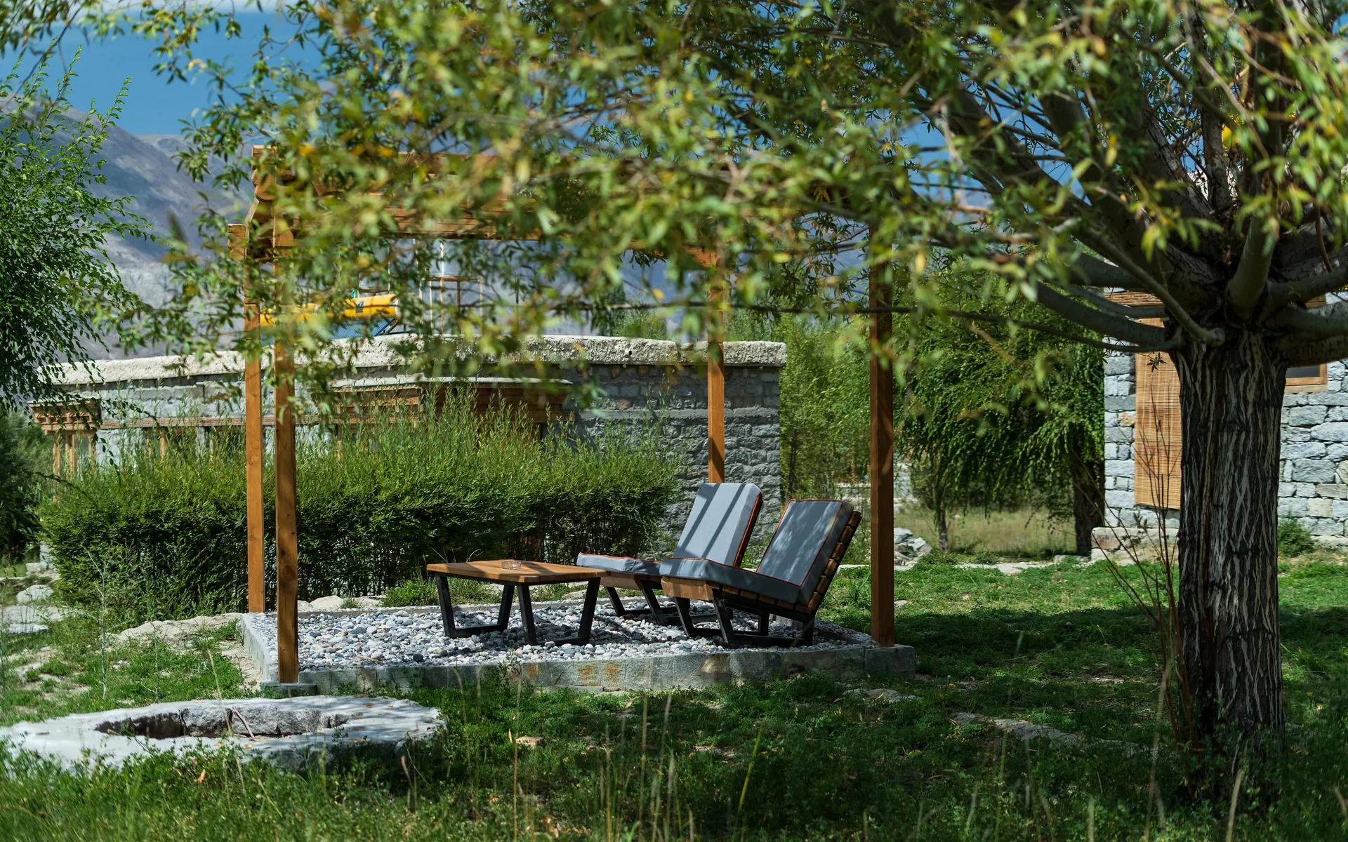 Lchang Nang  Retreat- The House of Trees Outdoors