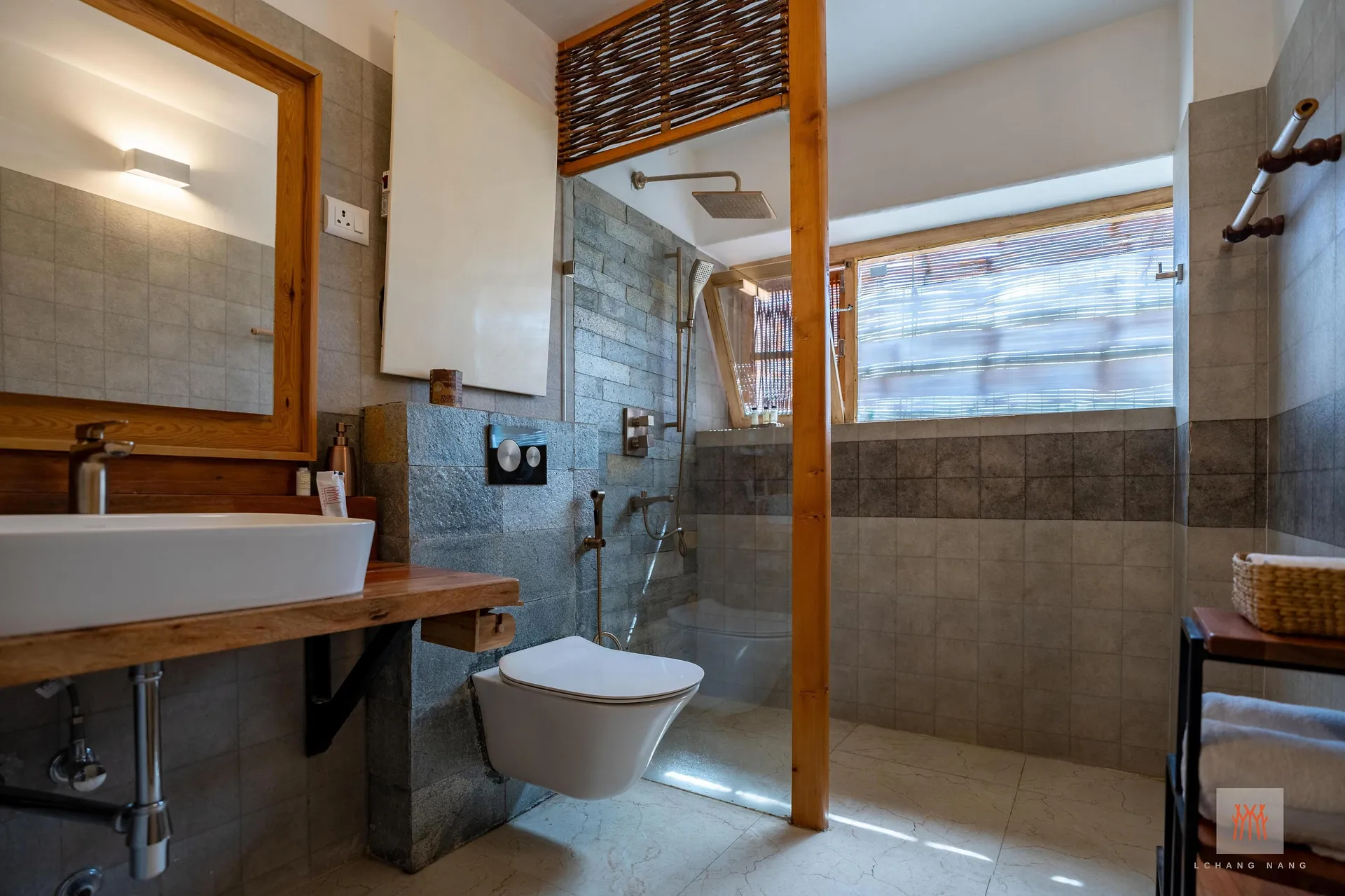 Lchang Nang  Retreat- The House of Trees Washroom