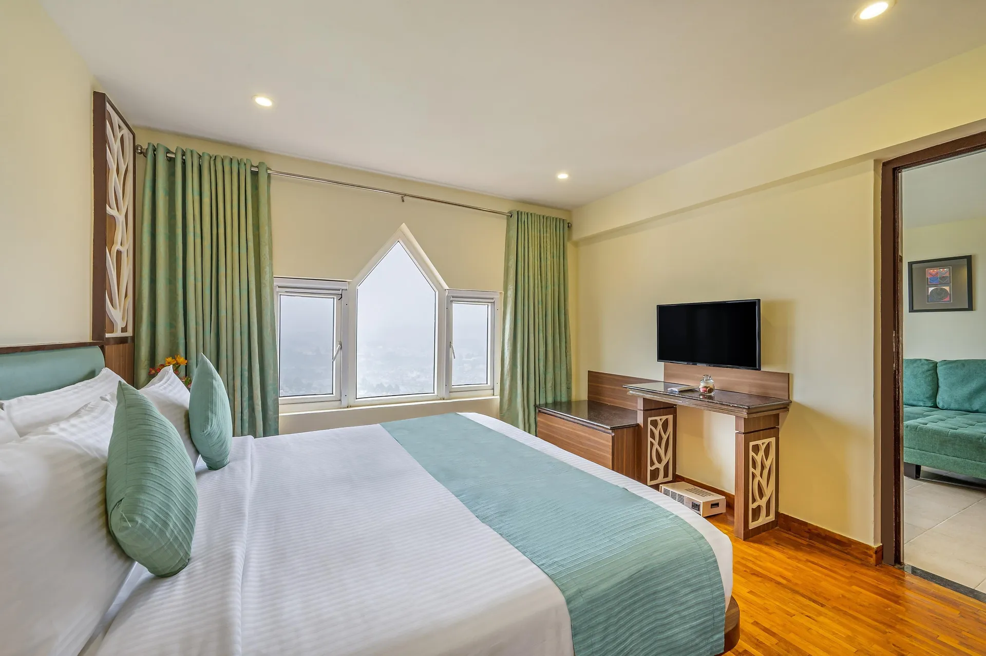 Sterling Ooty Elk Hill Room