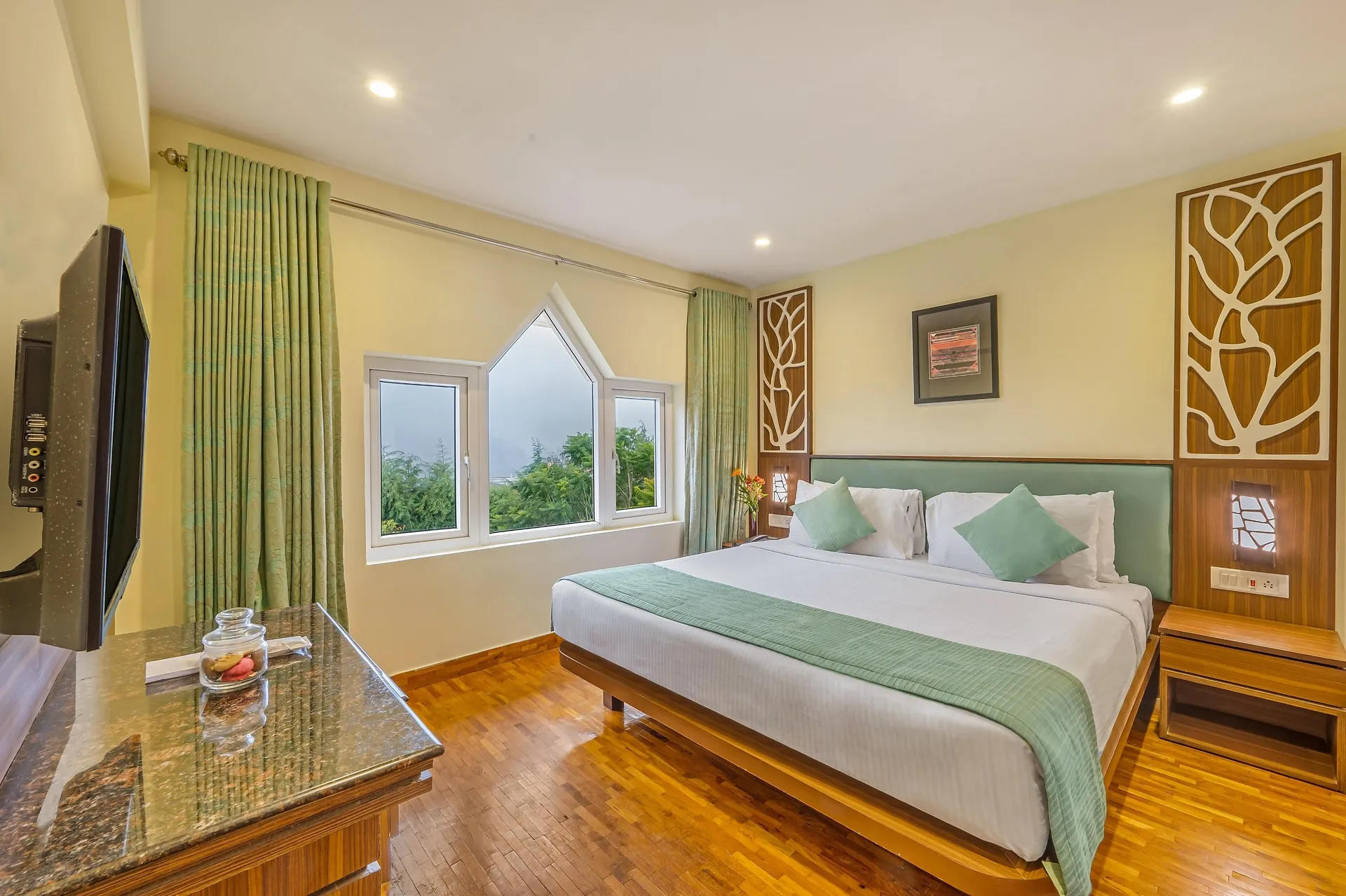 Sterling Ooty Elk Hill Room