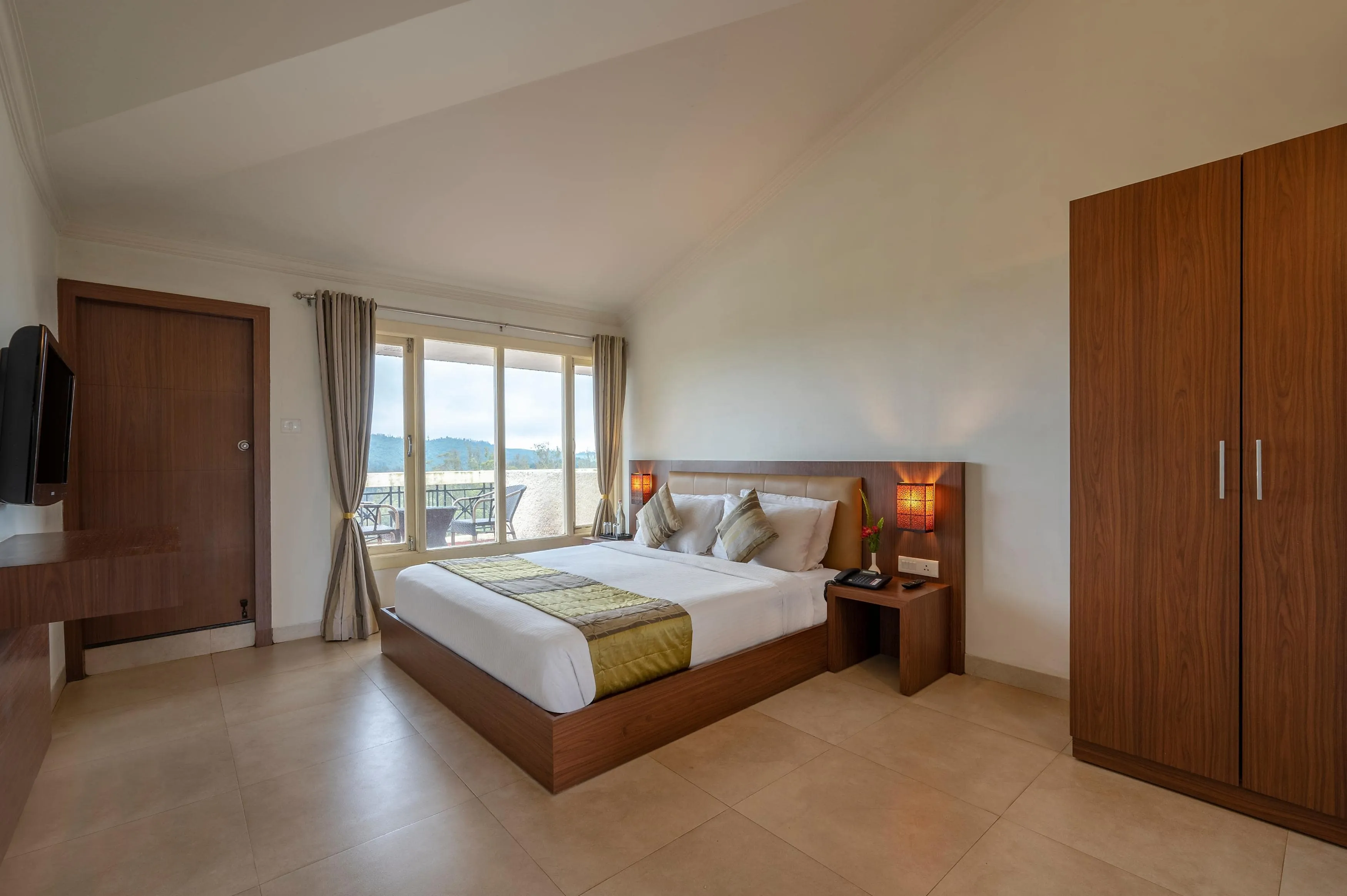Sterling Ooty Fern Hill Room