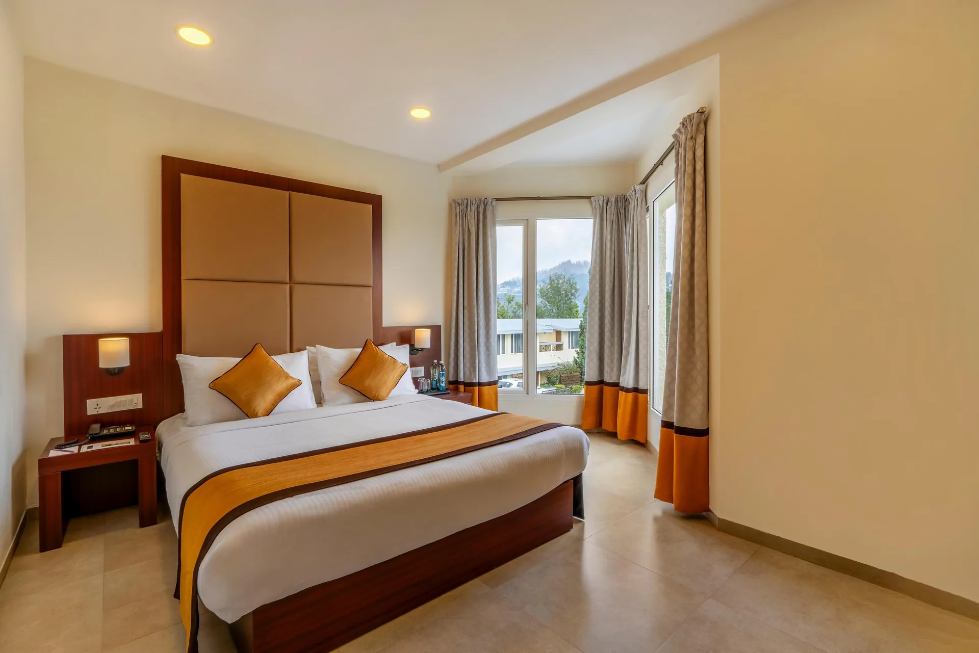 Sterling Ooty Fern Hill Room