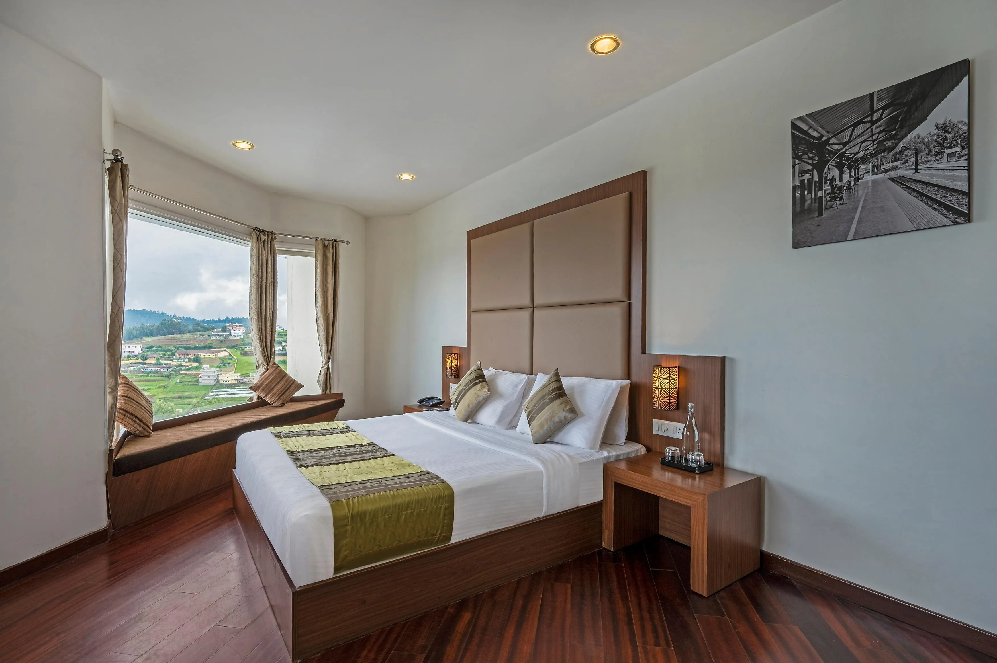 Sterling Ooty Fern Hill Room