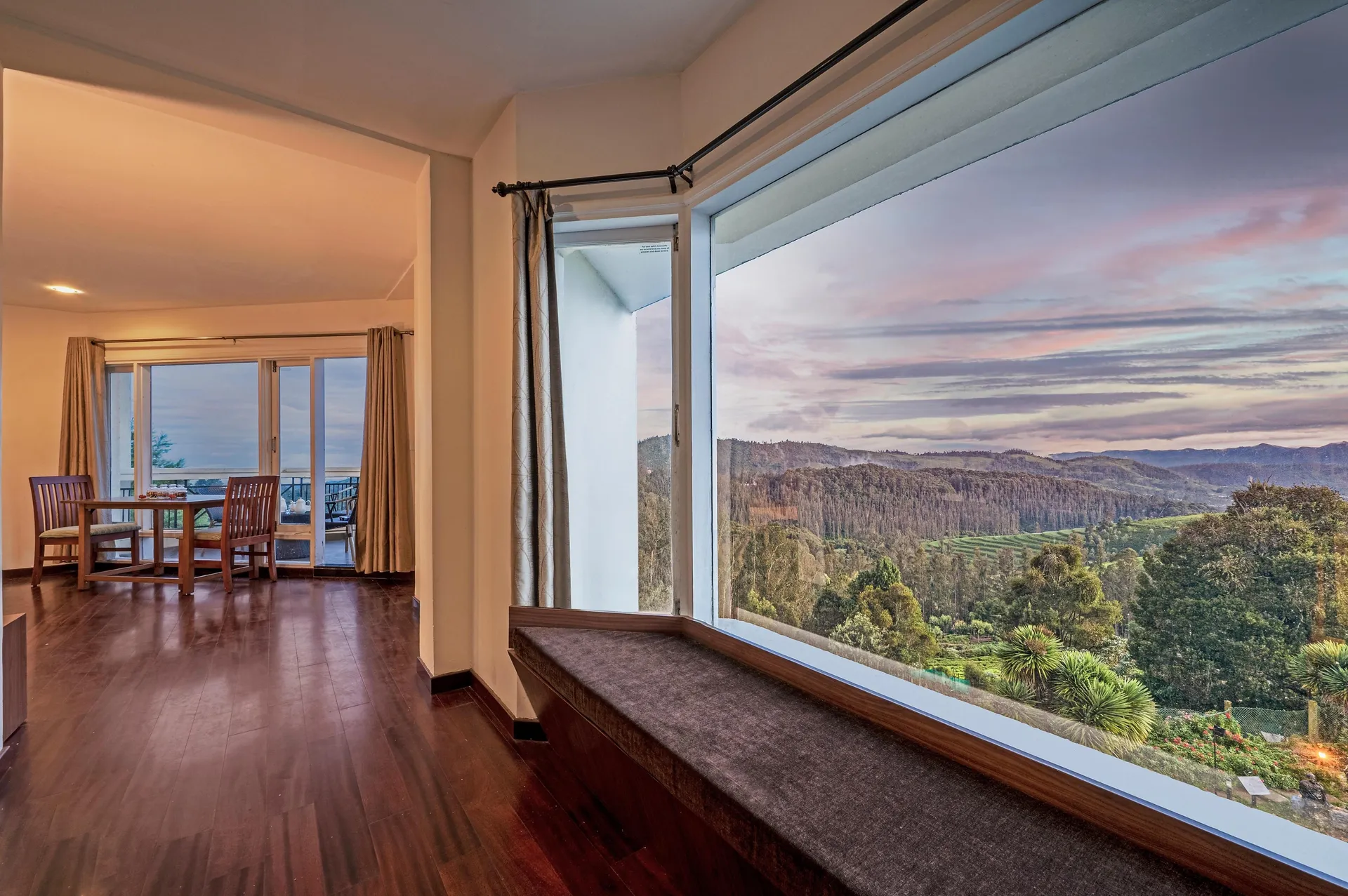 Sterling Ooty Fern Hill Room