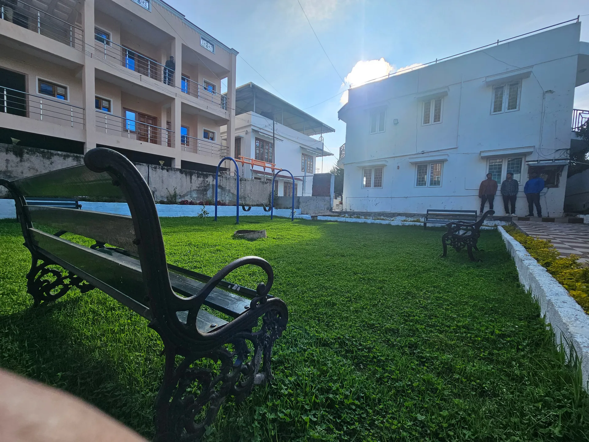 The Forest View Cottages | Rooms & Wi-Fi Courtyard