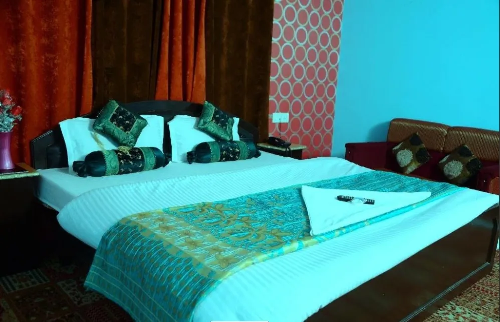Friends Guesthouse Pahalgam Room
