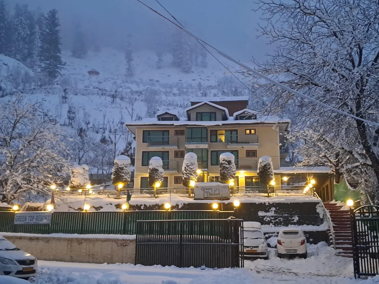 Green Top Resort Facade