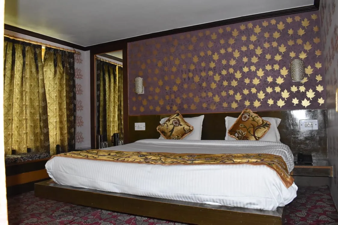 Green Top Resort Room