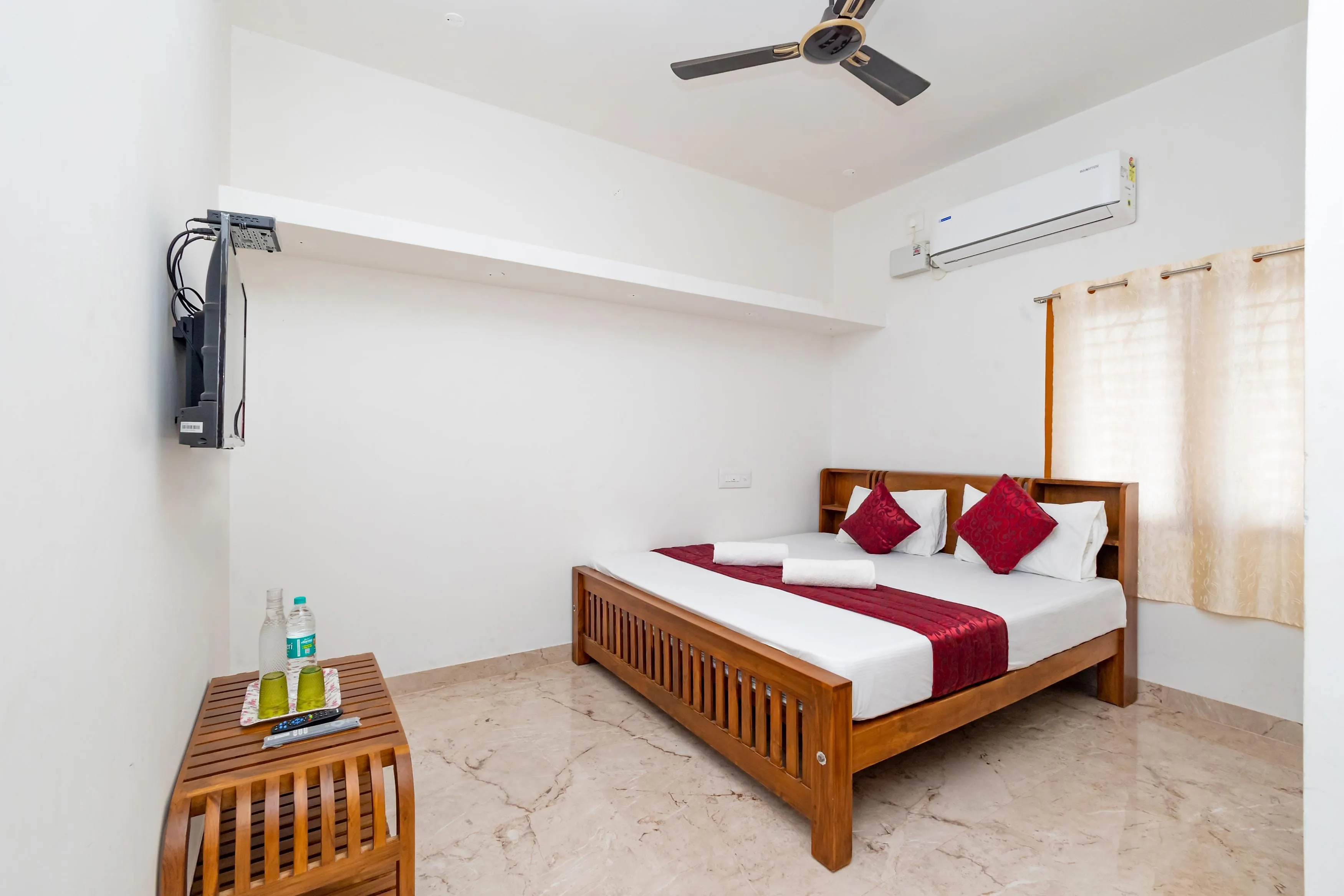 Bairava Bliss Inn Room