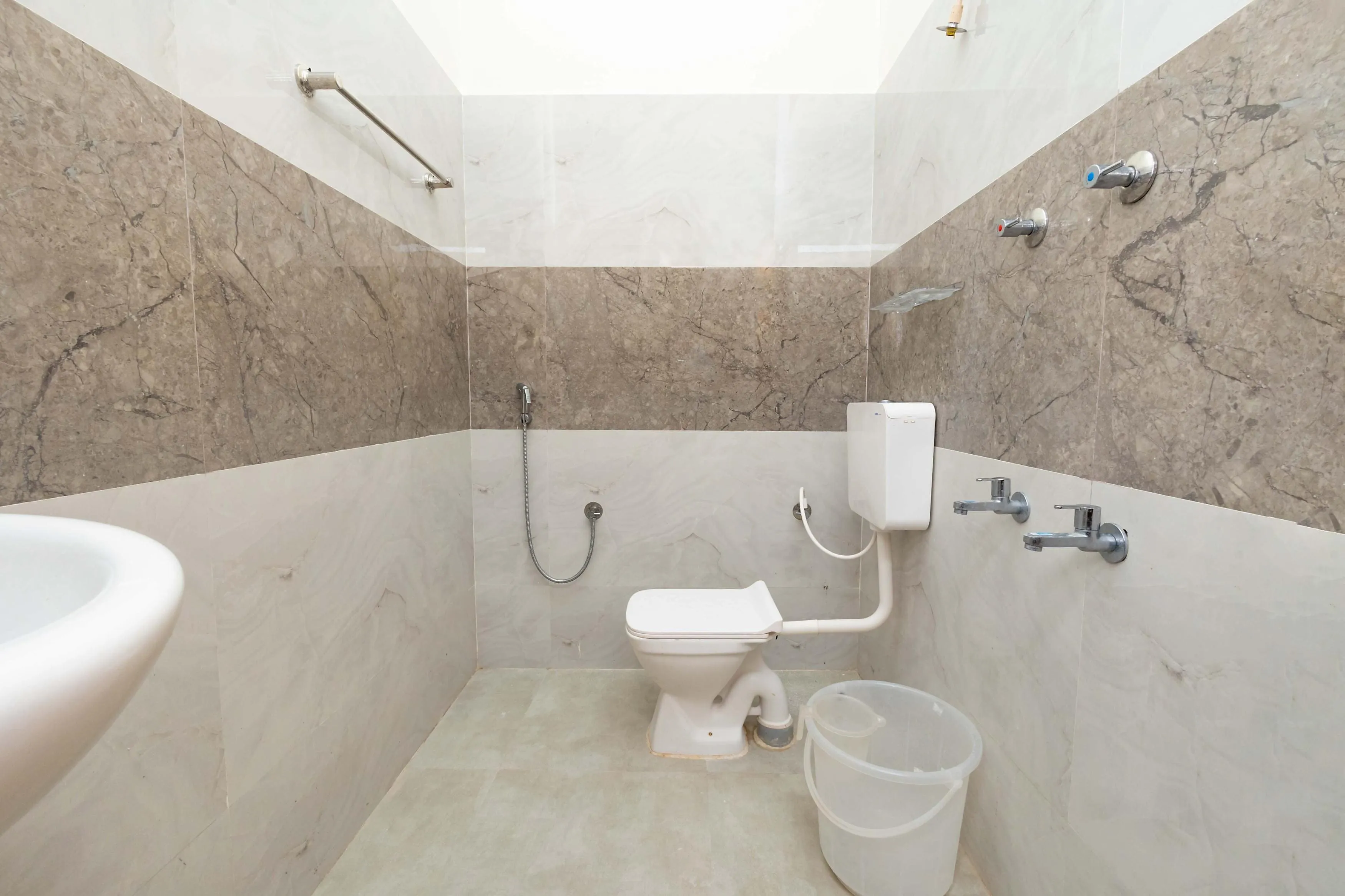 Bairava Bliss Inn Room