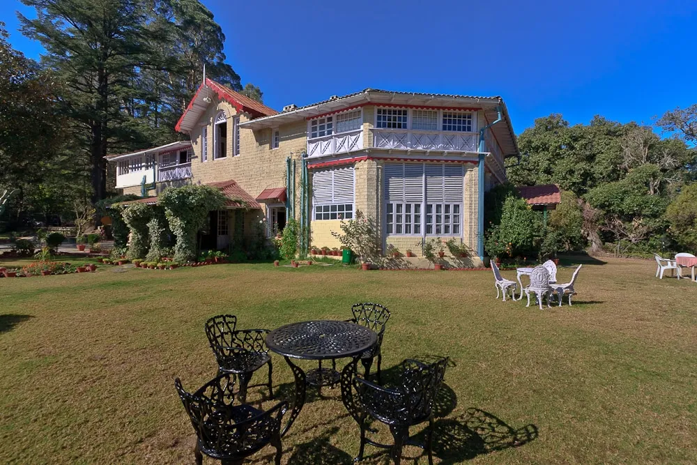 Hotel Chevron Rosemount, Ranikhet Entrance