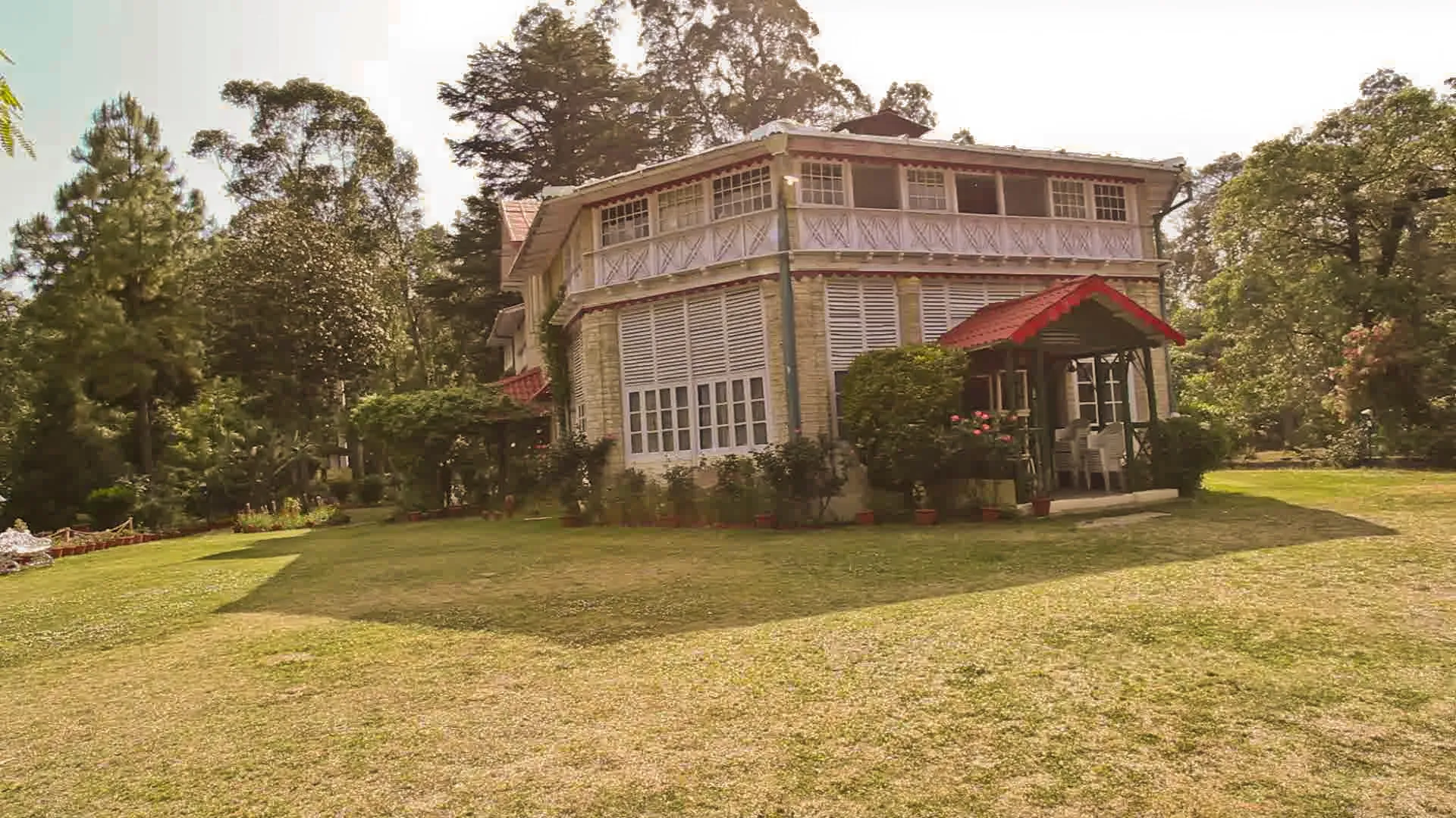 Hotel Chevron Rosemount, Ranikhet Facade