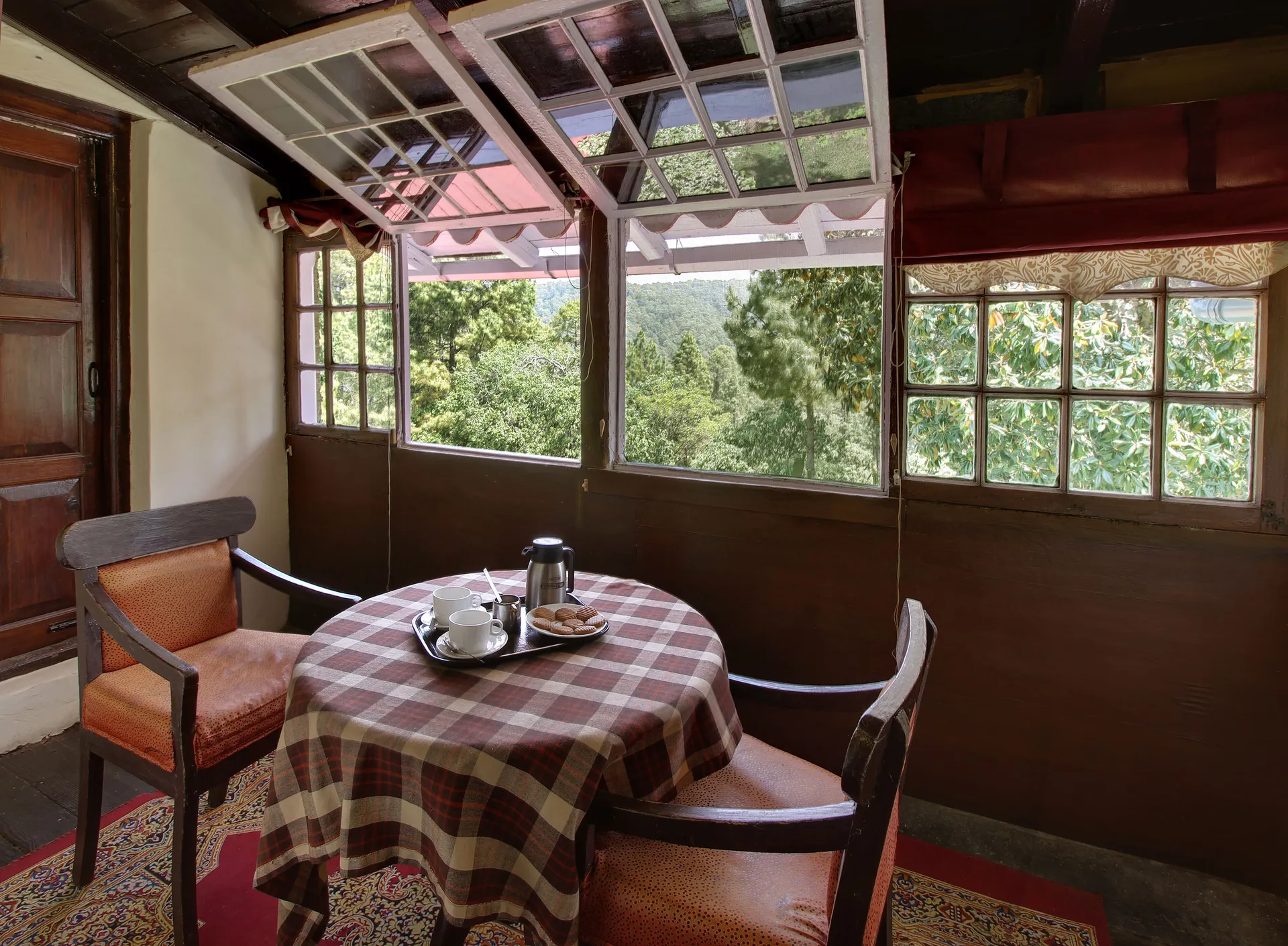 Hotel Chevron Rosemount, Ranikhet Room