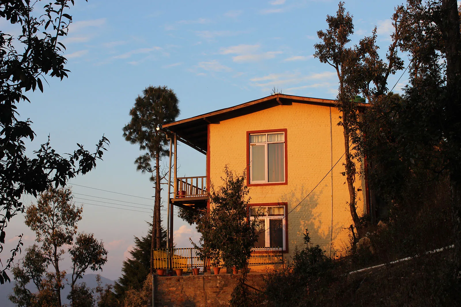 Kafal Cottage by Gemini Outdoors