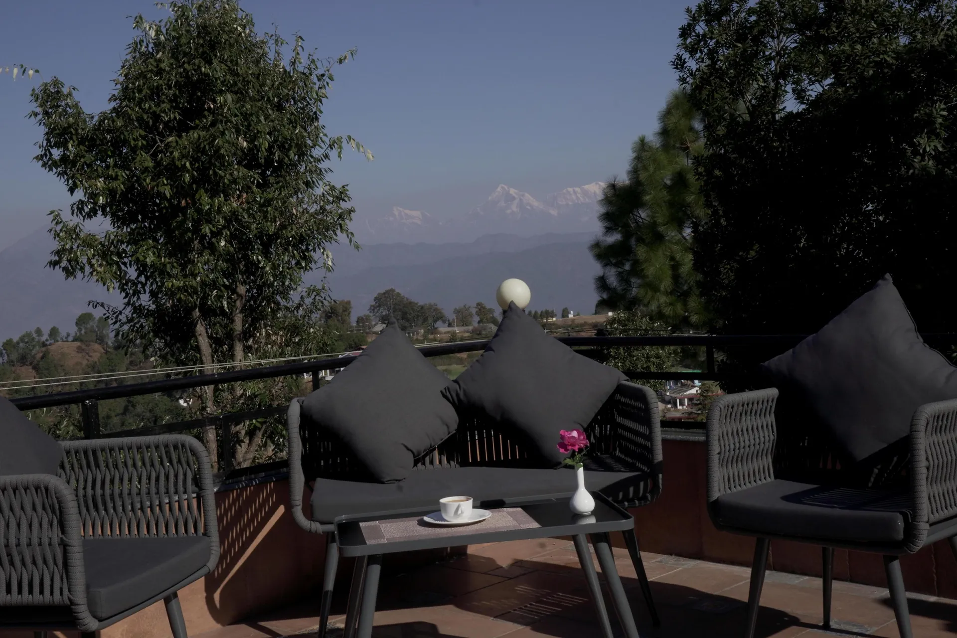 The Dharmas Resort Ranikhet Outdoors