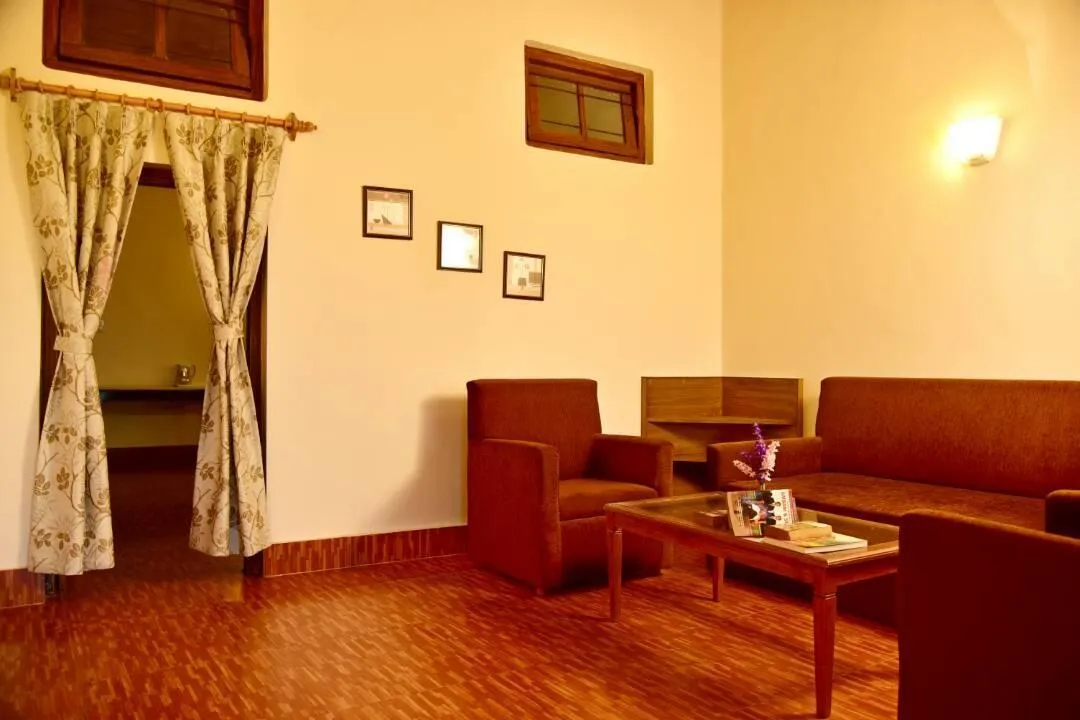 Xomotel- Ranikhet Heights Room