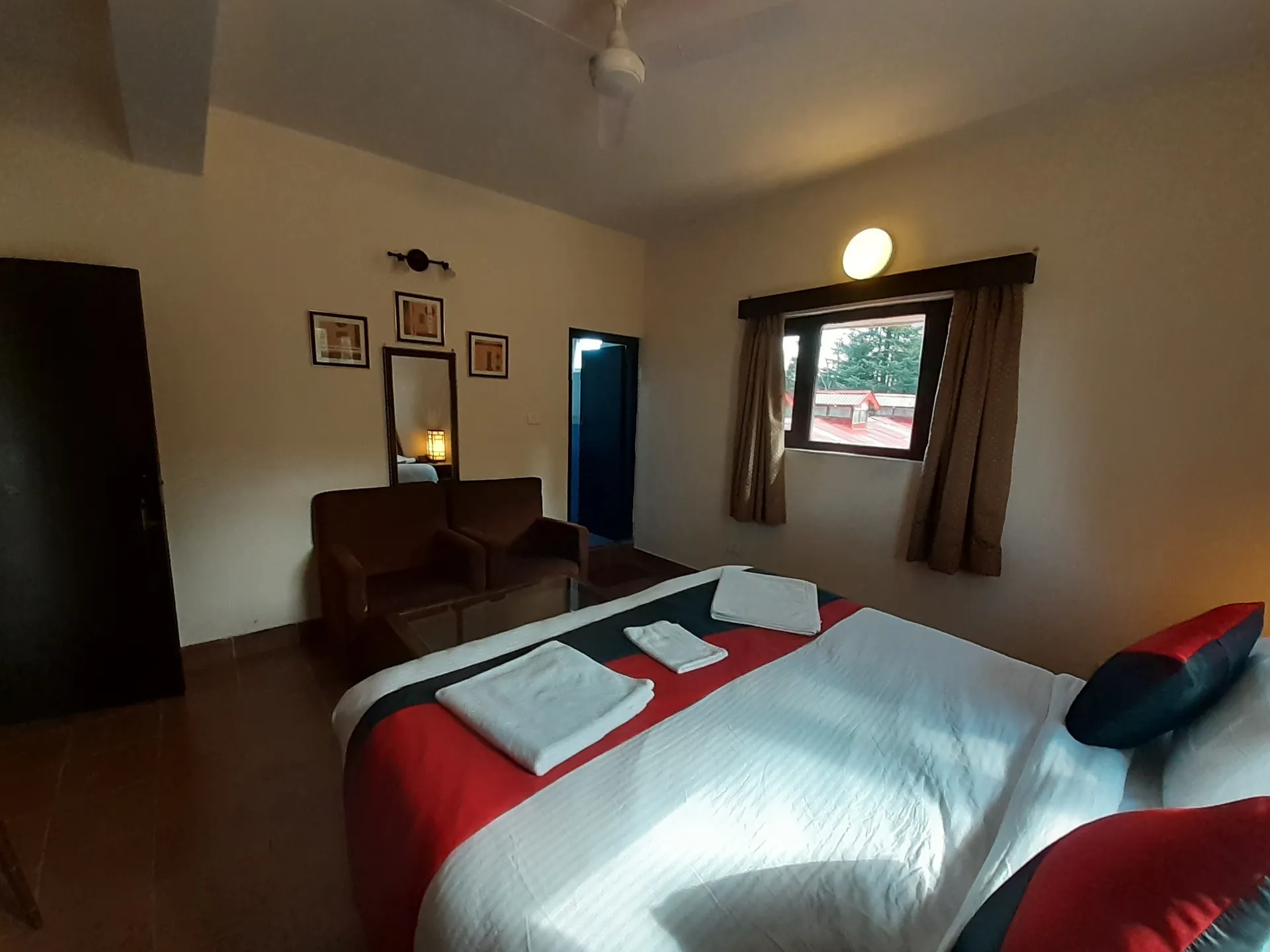 Xomotel- Ranikhet Heights Room