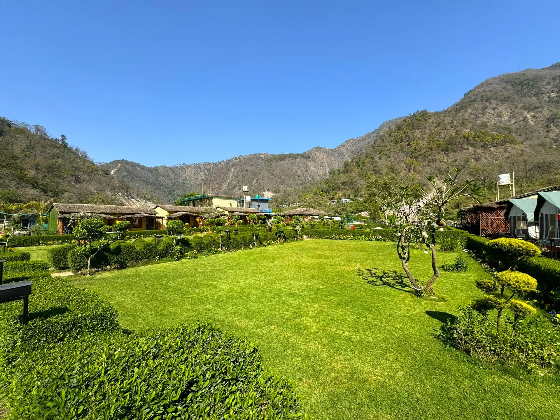 Camp Brook - Luxury Camping in Rishikesh Courtyard