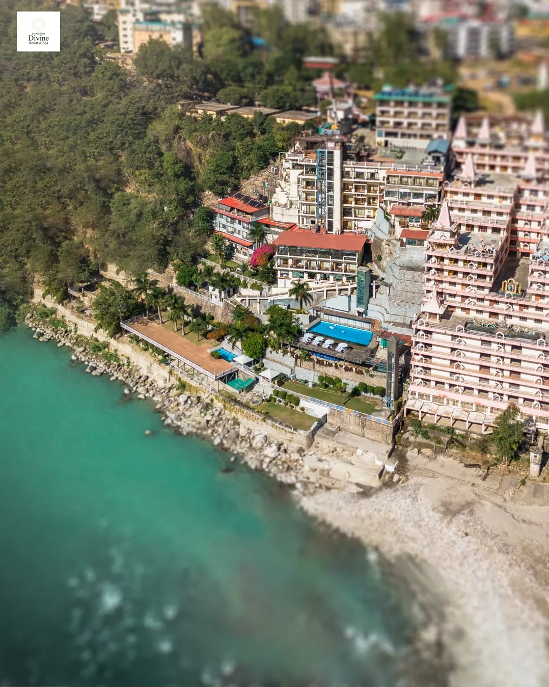 Divine Resorts & Spa Outdoors