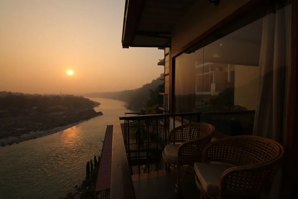 Divine Resorts & Spa Outdoors