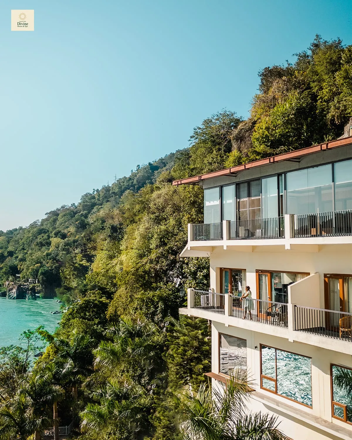 Divine Resorts & Spa Outdoors