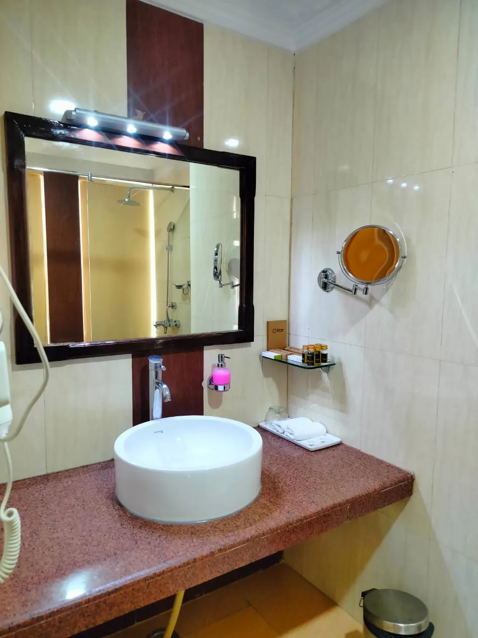 Divine Resorts & Spa Room