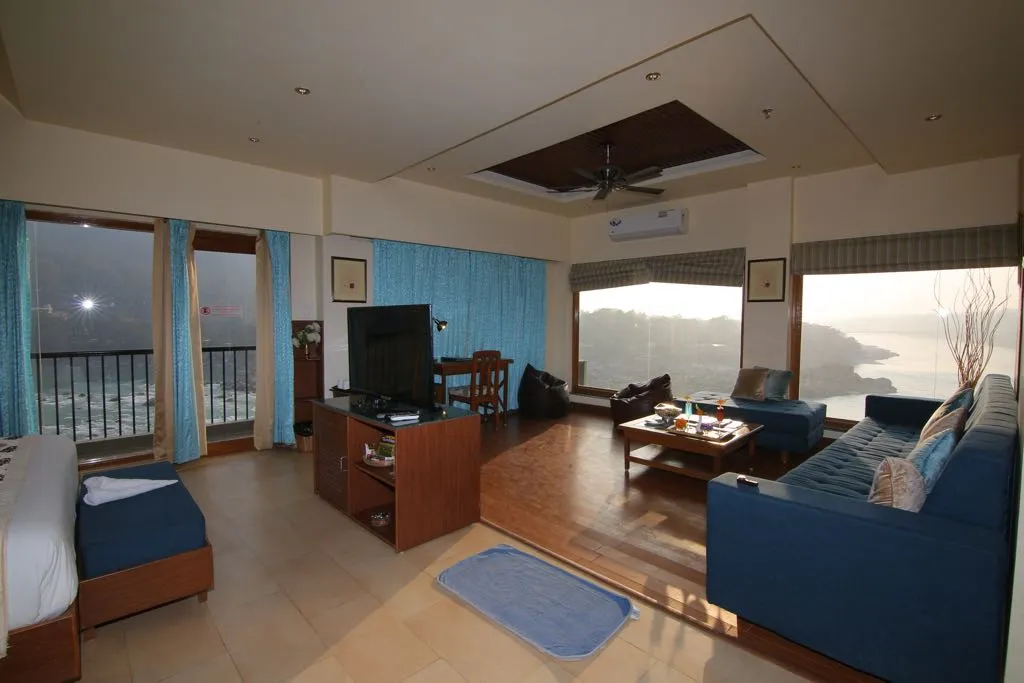 Divine Resorts & Spa Room